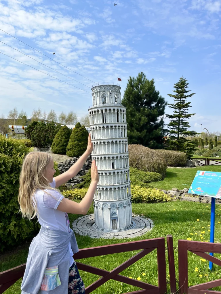 miniatura krzywa wieża w Pizie